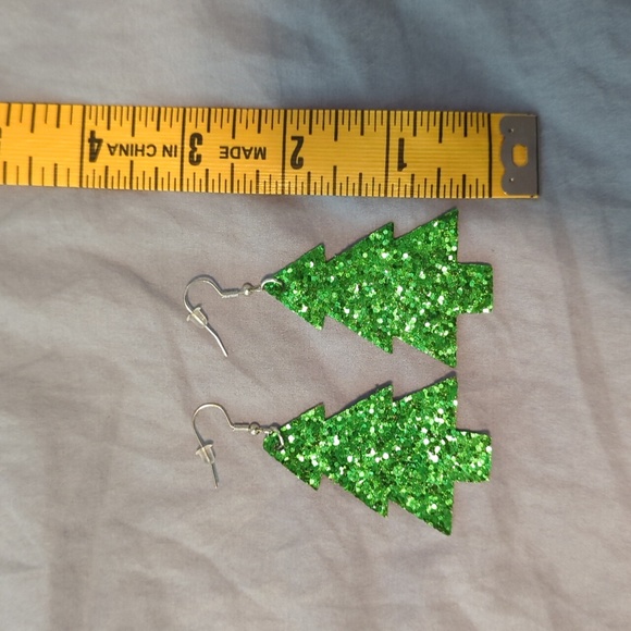 🍍Sparkle Christmas Tree Earrings 🍍 - Picture 4 of 4